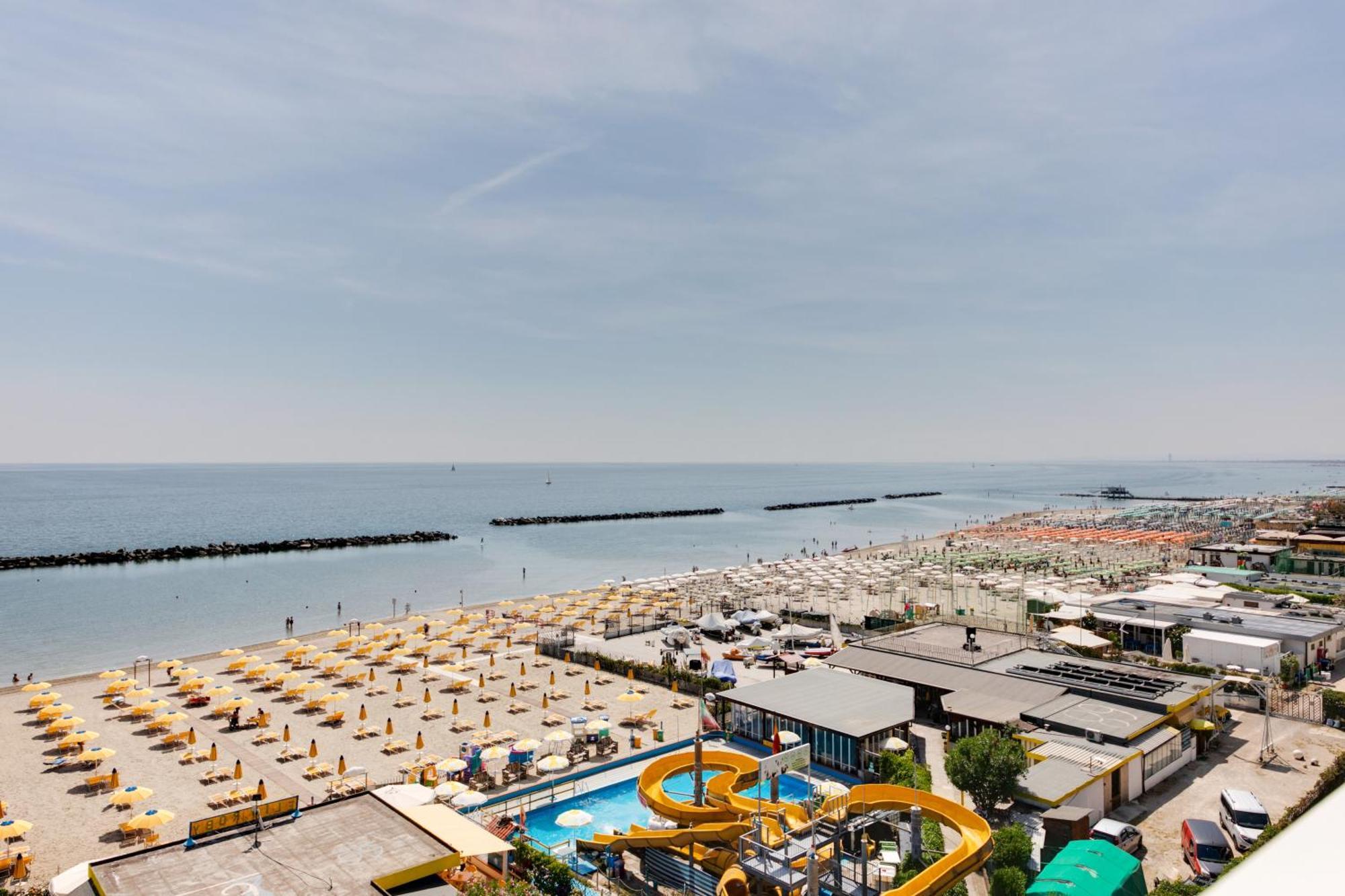 Residence Hotel Amalfi Lido Di Savio Exterior photo