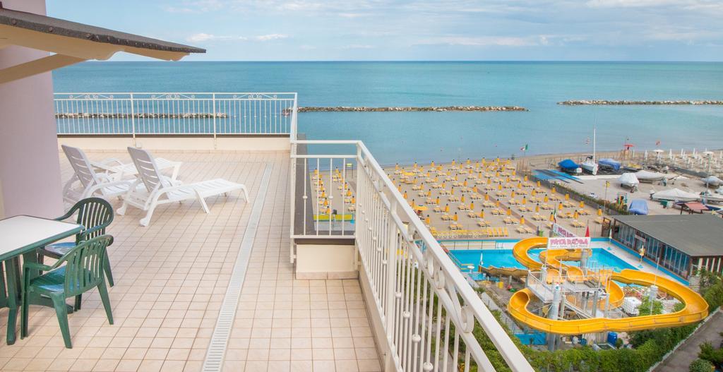 Residence Hotel Amalfi Lido Di Savio Exterior photo